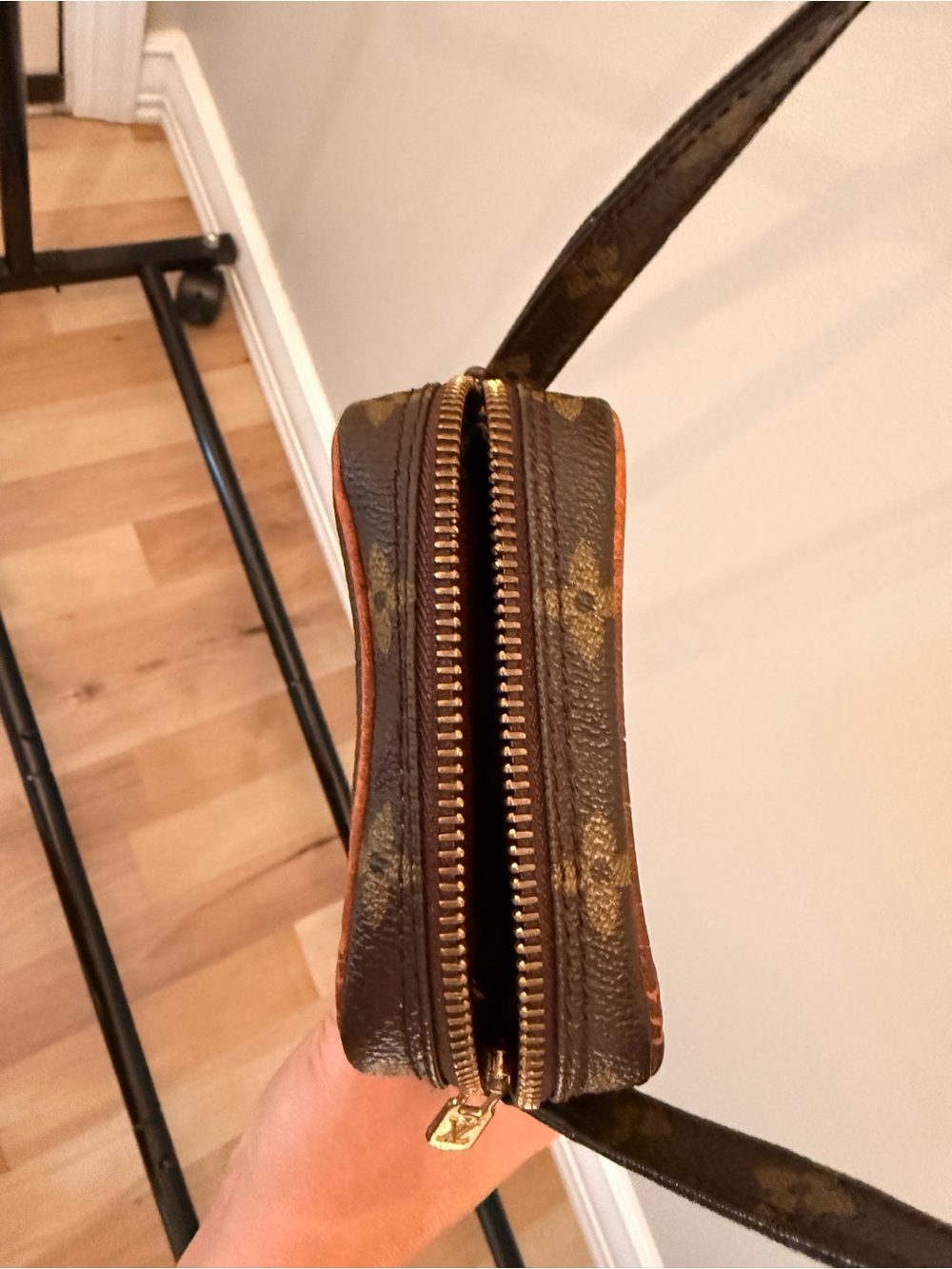 Authenticated Louis Vuitton Mini Danube Crossbody Great Condition 4.3x5.5x1.6” - Picture 7 of 15